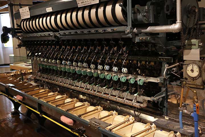 Automatic reeling machines used by Ryusui-sha (part of the machine) 